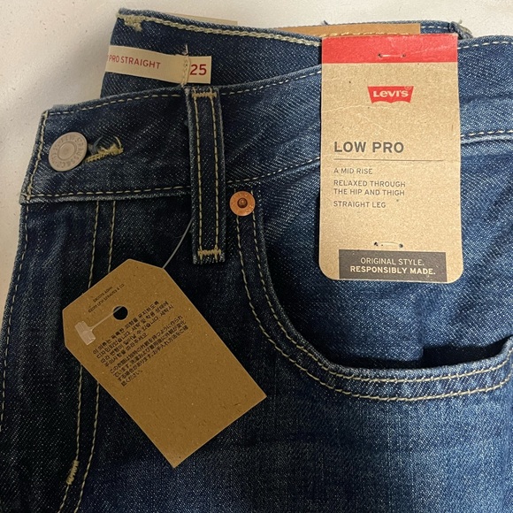 Levi low pro size 25 - new - Picture 2 of 3